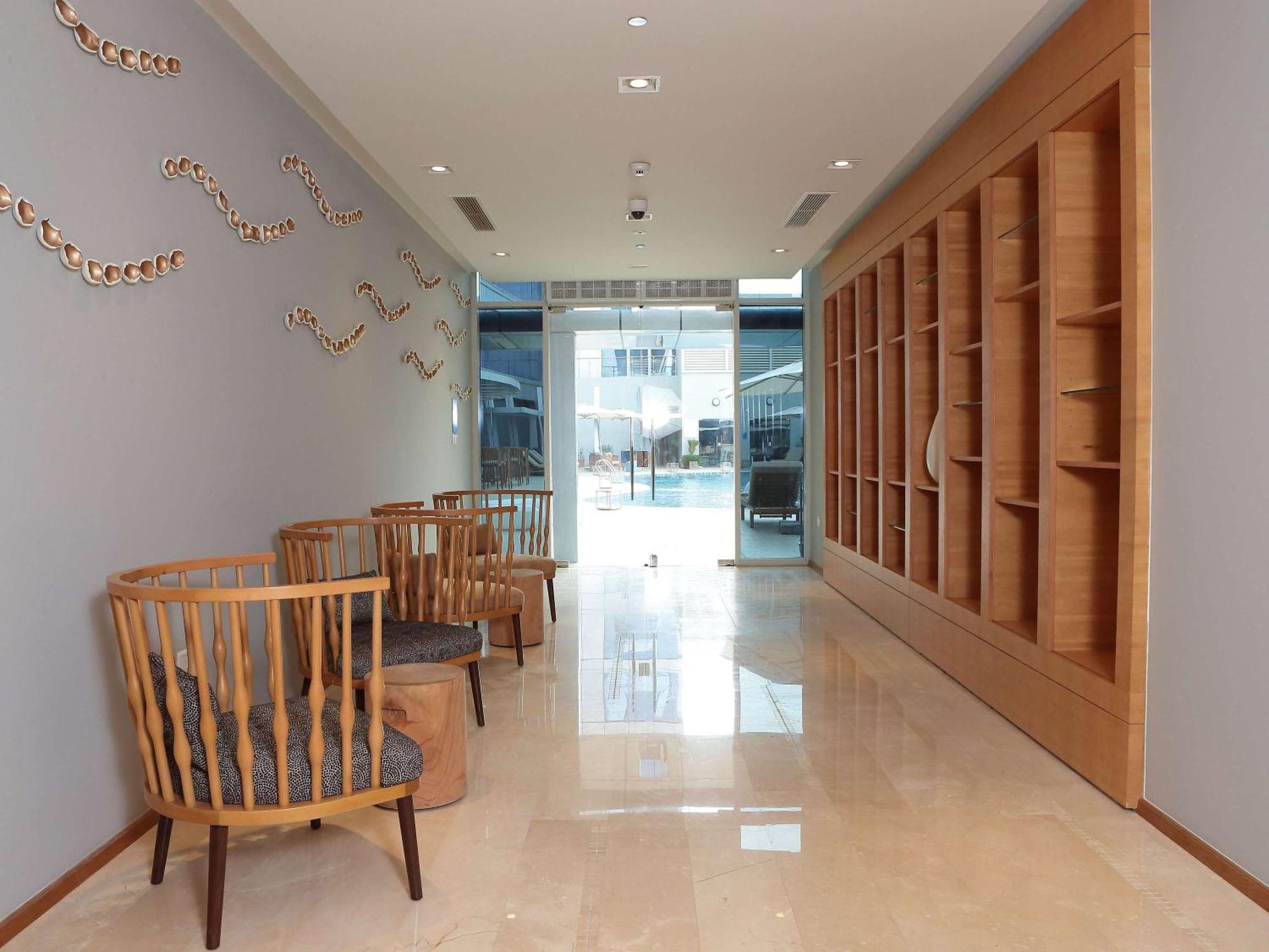 Novotel Jazan Exterior foto The interior of the hospital