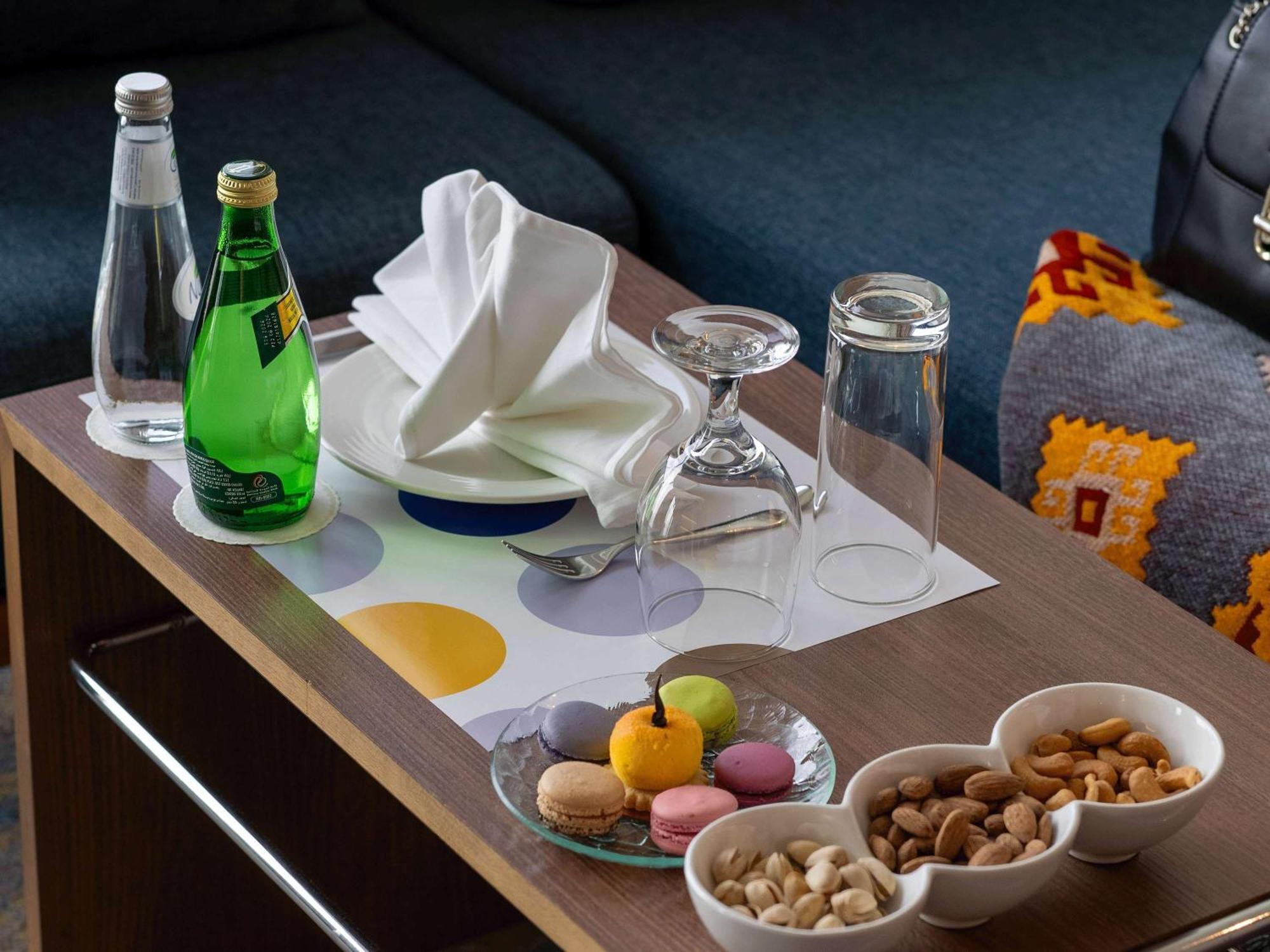 Novotel Jazan Exterior foto A typical turndown service