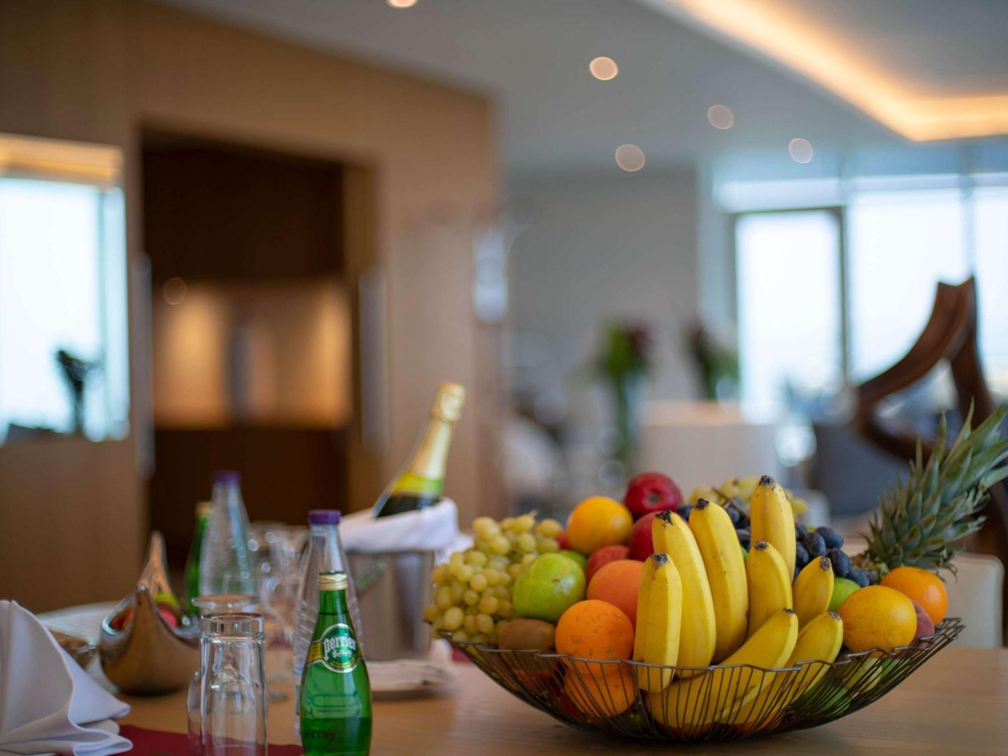 Novotel Jazan Exterior foto A fruit bowl