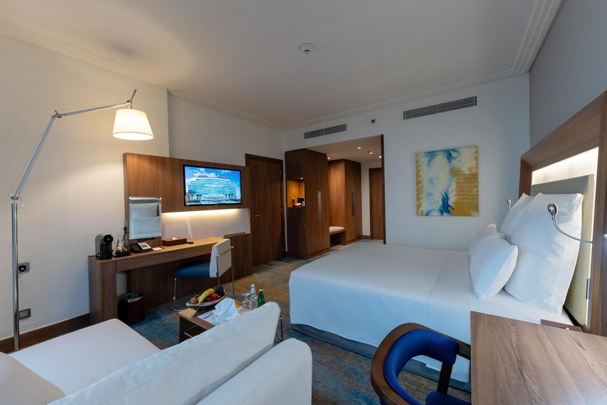 Novotel Jazan Exterior foto A room at the hotel